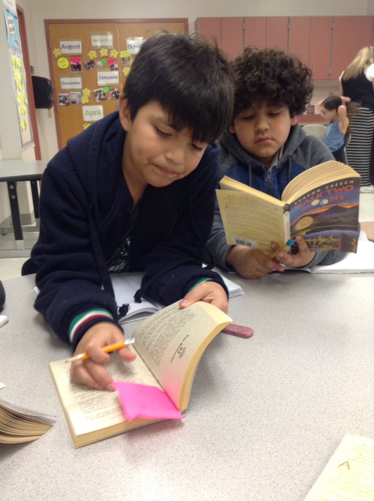 LearnwithLarkin's tweet image. When Guided Reading books keep us engaged, engrossed, &amp;amp; not minding writing..VICTORY! #messwim @chccs #Iteach4