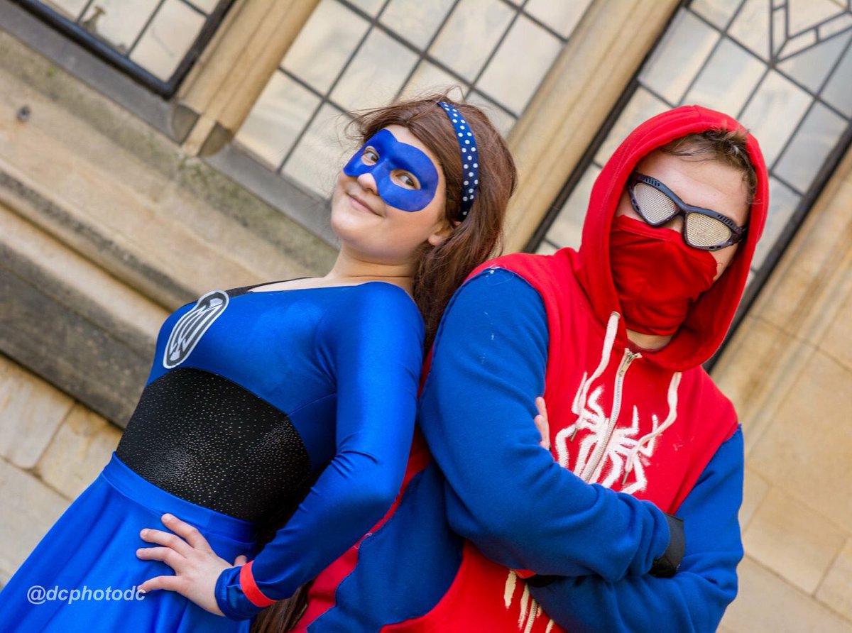 GoldenImpala's tweet photo. More photos from @OxfordComicCon!!!! 😍😱😄 #cosplay #DC #Marvel #CowboyBebop #BlueLantern #Spiderman #Ed https://t.co/ISLmxUAd84