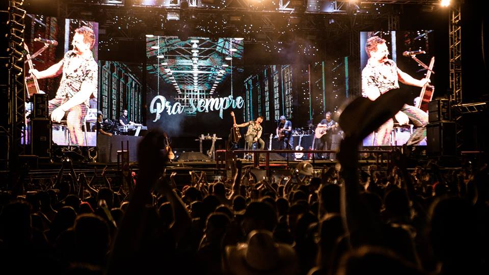 EcMeuDocinho's tweet photo. Show @eduardocosta Em Nova Granada/SP
#EduardoCosta
#EduardoCostaNaFazenda
#PraSempre
#ECPraSempre
#NovaGranada
#SãoPaulo
#SP https://t.co/bsiXJvjhMF