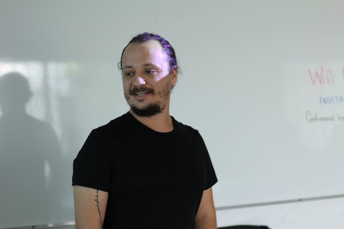 Bihaiv_'s tweet photo. Como parte de las actividades de seguimiento del Programa #OC3MITDLabMx iniciativa del @dlab_mit  #MITEFMx @INADEM_SE @IODEMC_GobOax  hoy se imparte el Taller de Planeación Estratégica para Comunidades de Innovación, por @MarceloSTedesco Director de MIT EF México. https://t.co/re1RUYfXHr