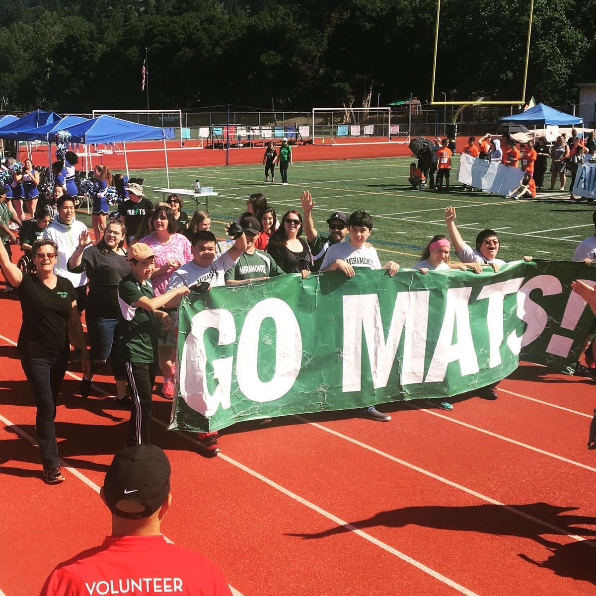 MiramonteHS's tweet photo. Go Mats! #specialolympics https://t.co/owpDMnwwMd