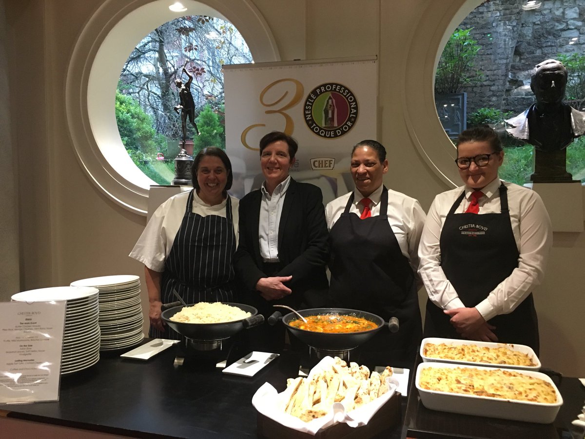 alisong94948509's tweet photo. The great ChesterBoyd team feeding the Toque D’Or teams at Founders Hall @chandco @NestleToquedor #toque2018 https://t.co/JOYvSpxjAI