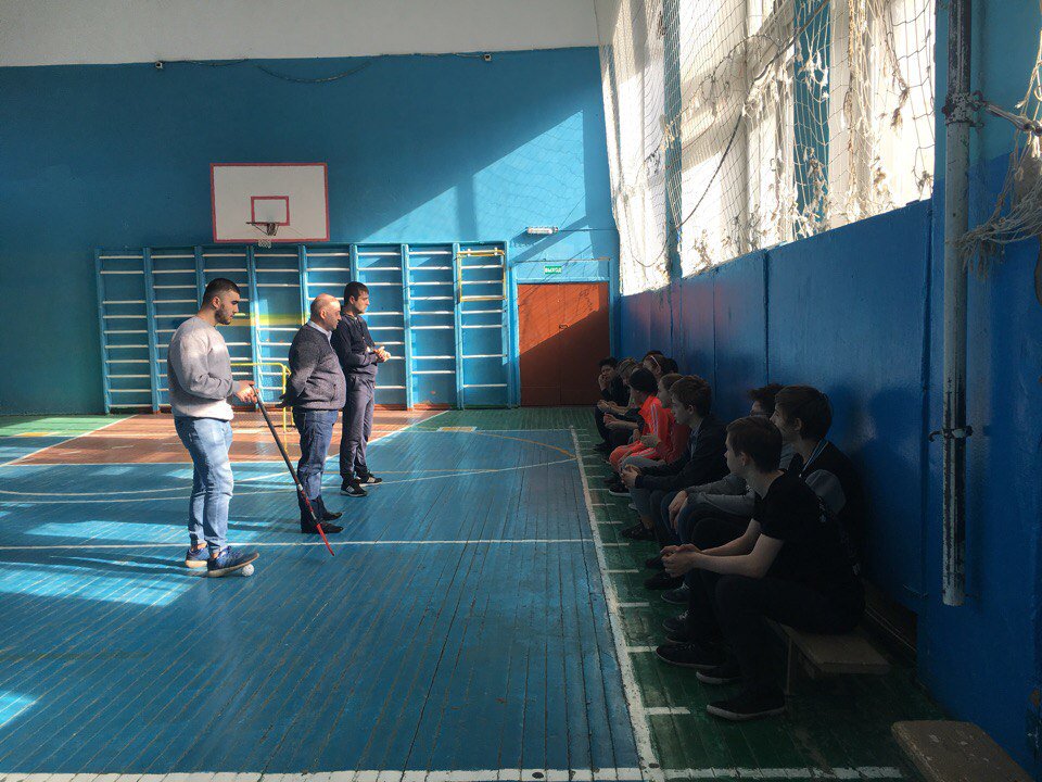 floorball37's tweet photo. Очередная секция по флорболу открыта в школе города Иваново. 

▶️Подробнее: https://t.co/R7EunMVz9O #РусскийМанчестер #Иваново #флорбол37 #нффр #ялюблюфлорбол #russiafloorbal #флорбол 🇷🇺 🥅 🏑 https://t.co/satUigXDQl