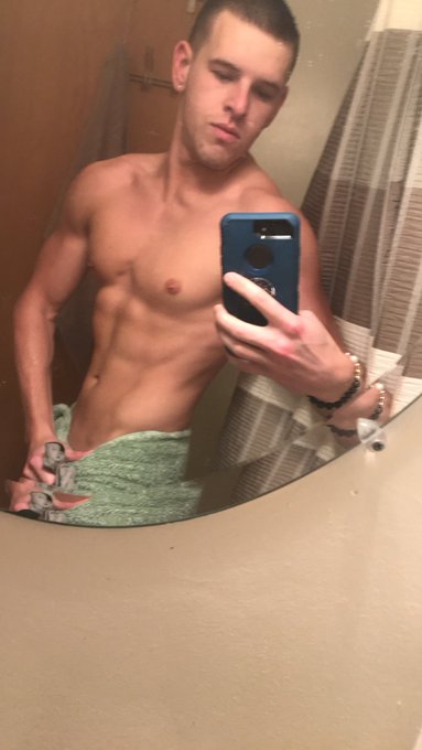 Feeling slim today https://t.co/KDVYla4M3w