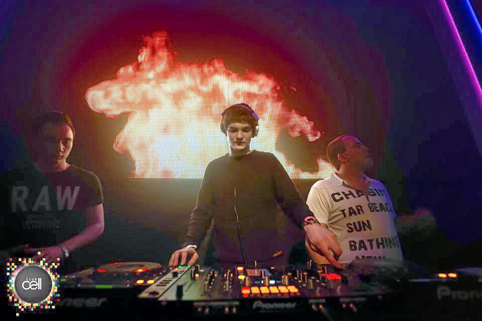 UntraceableDJ's tweet photo. Club Cell 2014 /w @DenzaDJ &amp; DJ Block https://t.co/UkroQBV6ex