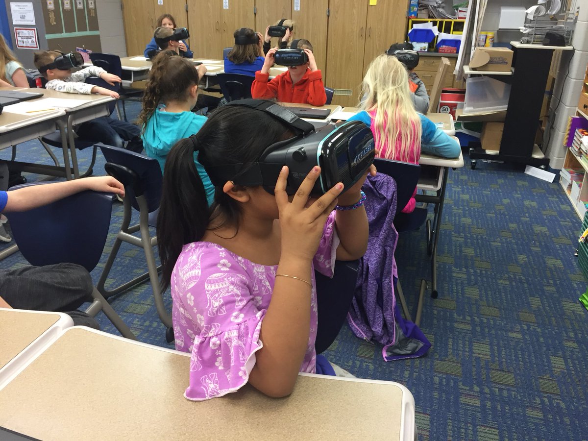 Talking about Endangered Species today using Google Expeditions. "This is amazing!" #TSCSchools