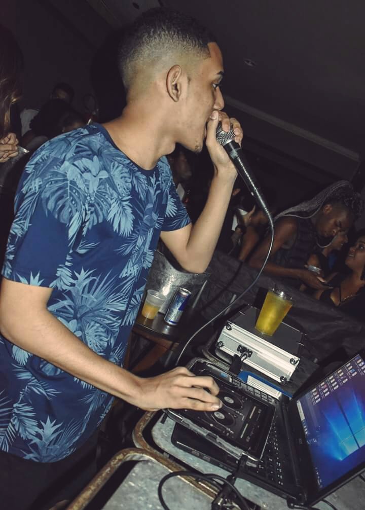 DjJeffinhoThug's tweet photo. Eu me amo e amo o meu trabalho. ☝🙏 https://t.co/PmkUQ8lAdy