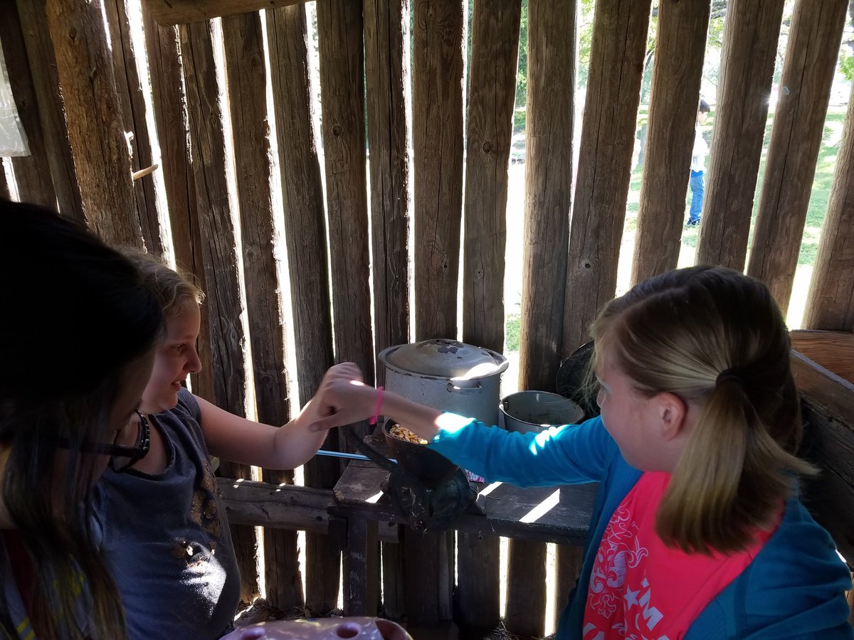 Hard work is easier when you share it! #bearshine #teamwork <a href="/bears4thgrade/">Bennett 4th Grade</a>