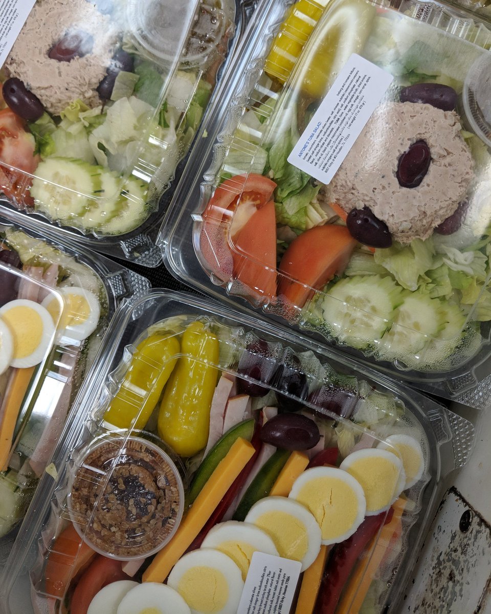angelozpoboys's tweet photo. Fresh salads for those trying to stay away from #carbs. Don't forget about our #drivethru! Sometimes we need a quick #inandout #lunchfix.
open till 7pm
.
.
Hours:
Monday-Thursday 9am-7pm
Saturday- 9am-5pm
Sunday-cl😭sed
.
#houstonfoodblogger #houstonfoodie #houstoneats https://t.co/83VNNQs3CC