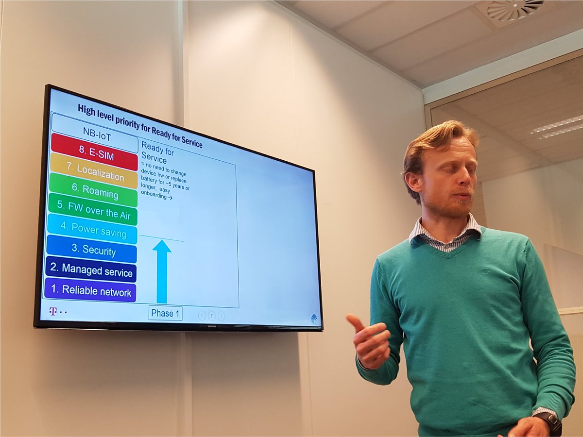 Je weet dat je een goede #productmanager hebt als hij de roadmap kan dromen en het product met zijn ogen dicht ontwikkelt! #nbiot #lpwa #tmobile #bijnalive!