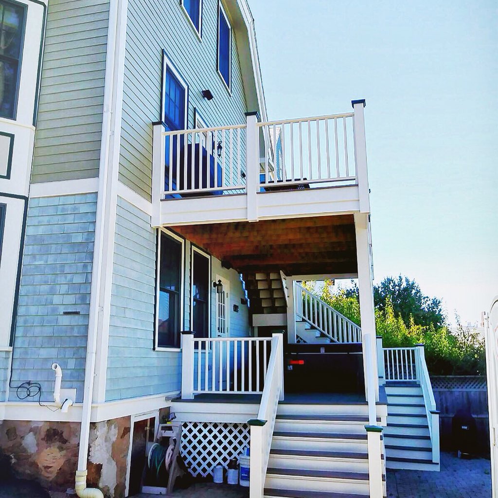 level5pntgllc's tweet photo. When it’s 66 F in Boston we don’t stay inside, right? #LevelFivePainting #Spring #Sunny #ExteriorProject #JamaicaPlain #Painting #PaintingProject #ExteriorPaintingProjects #ResidentialPainting https://t.co/kU9wzi3Jm7