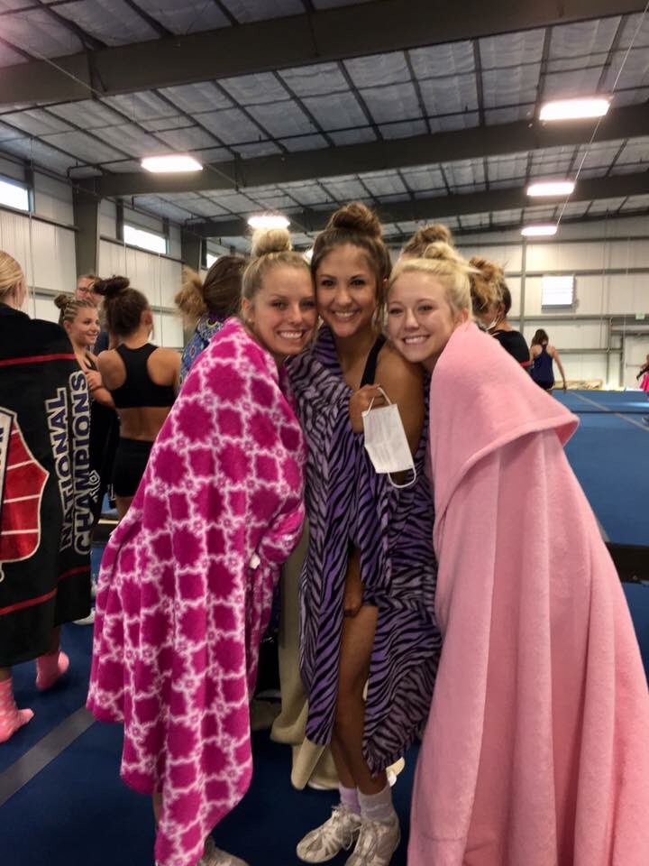 HAPPIEST OF BIRTHDAYS TO YOU, SUNSHINE🔆🤩✨I am so thankful cheer brought you into my life. I hope you have the BEST day ever!! Love &amp; miss you so much💗💗💗💗💗