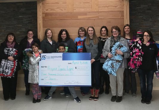 CUSocialGood's tweet photo. Helping kids in distress @MyFCCU - they just donated 135 fleece blankets, 345 pairs of pajamas, and $4,000 to #ProjectIgniteLight to help children in distress. #CUDifference https://t.co/4Uoo7FFFjt https://t.co/eMnZX26UkT