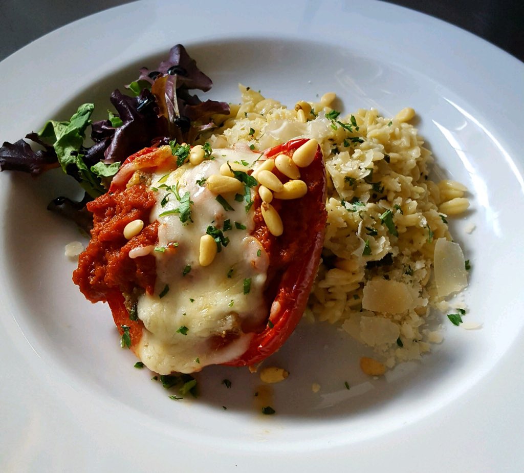 PastaGiGis's tweet photo. This Italian sausage stuffed pepper was last weekends special and it was so good I keep thinking about it.  Now what shall this weekends special be?  Any suggestions? https://t.co/gBIWQN9Ft0