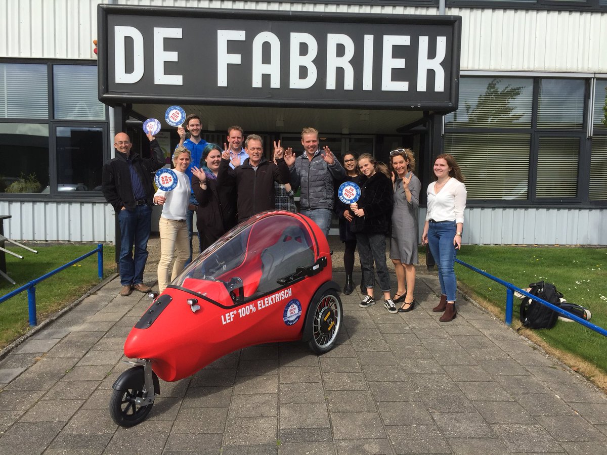 Ons fossielvrije wagenpark heeft een nieuwe aanwinst: een LEF! Wat is dat? Het is geen fiets, wel 100% elektrisch en superduurzaam! Grote dank aan <a href="/LEF_elektrisch/">LEF</a>!