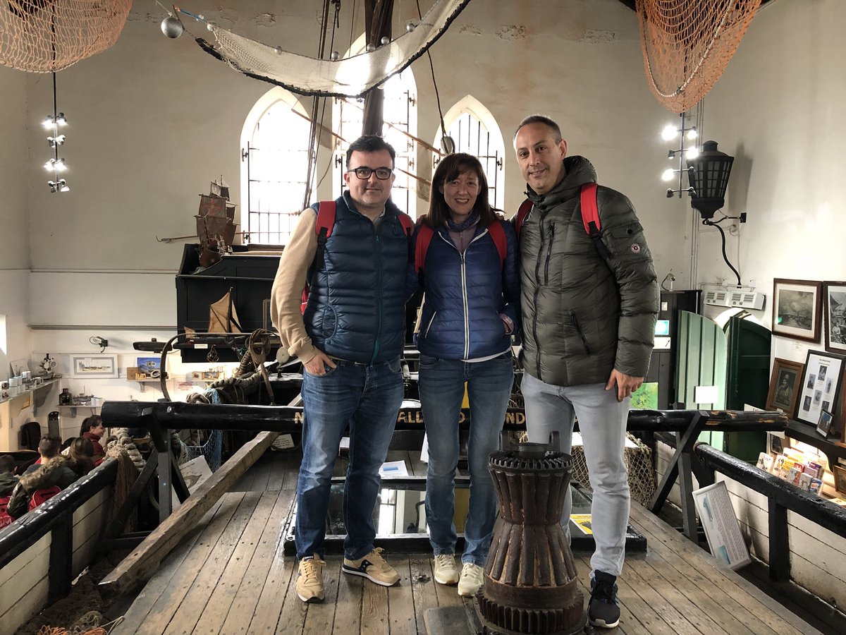 VReinaGijon's tweet photo. Tarde de visita a la Old Town y el Fishermen’s Museum de Hastings. Conociendo muchos lugares bonitos de esta ciudad de pescadores #VR #VRontour #ponteencamino #Hastings #UK @HastingsOldTown https://t.co/H9PzAidvyV
