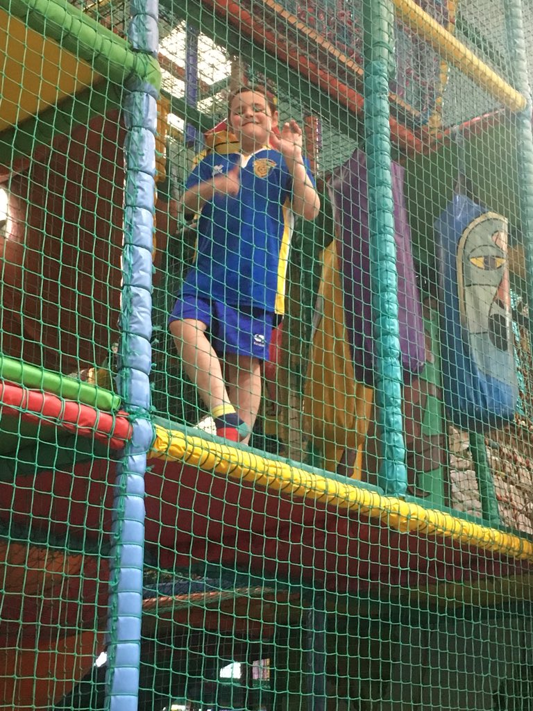 jod63uk's tweet photo. I had lots of fun @funfarmspalding. I am still supporting @SpaldingUnited even when I’m not at a game FROM #mascotpete ⚽️⚽️⚽️🌷🌷🌷👍🏻👍🏻👍🏻 https://t.co/uuF3Snd0mi
