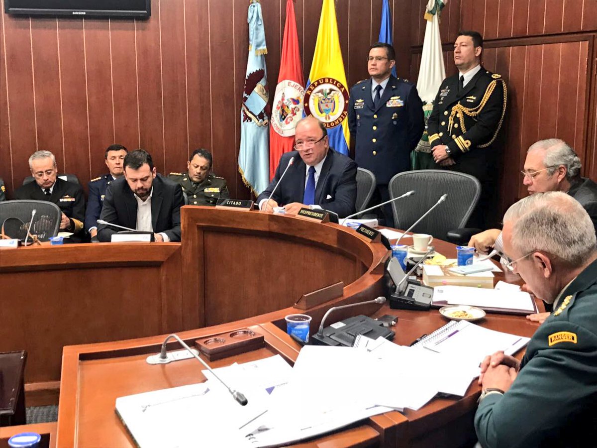 mindefensa's tweet photo. #PlanVictoria ha venido transformadose de acuerdo a las necesidades de seguridad de las regiones del país: #LCVillegas en Comisión Segunda @SenadoGovCo https://t.co/Lk0NcDaK38