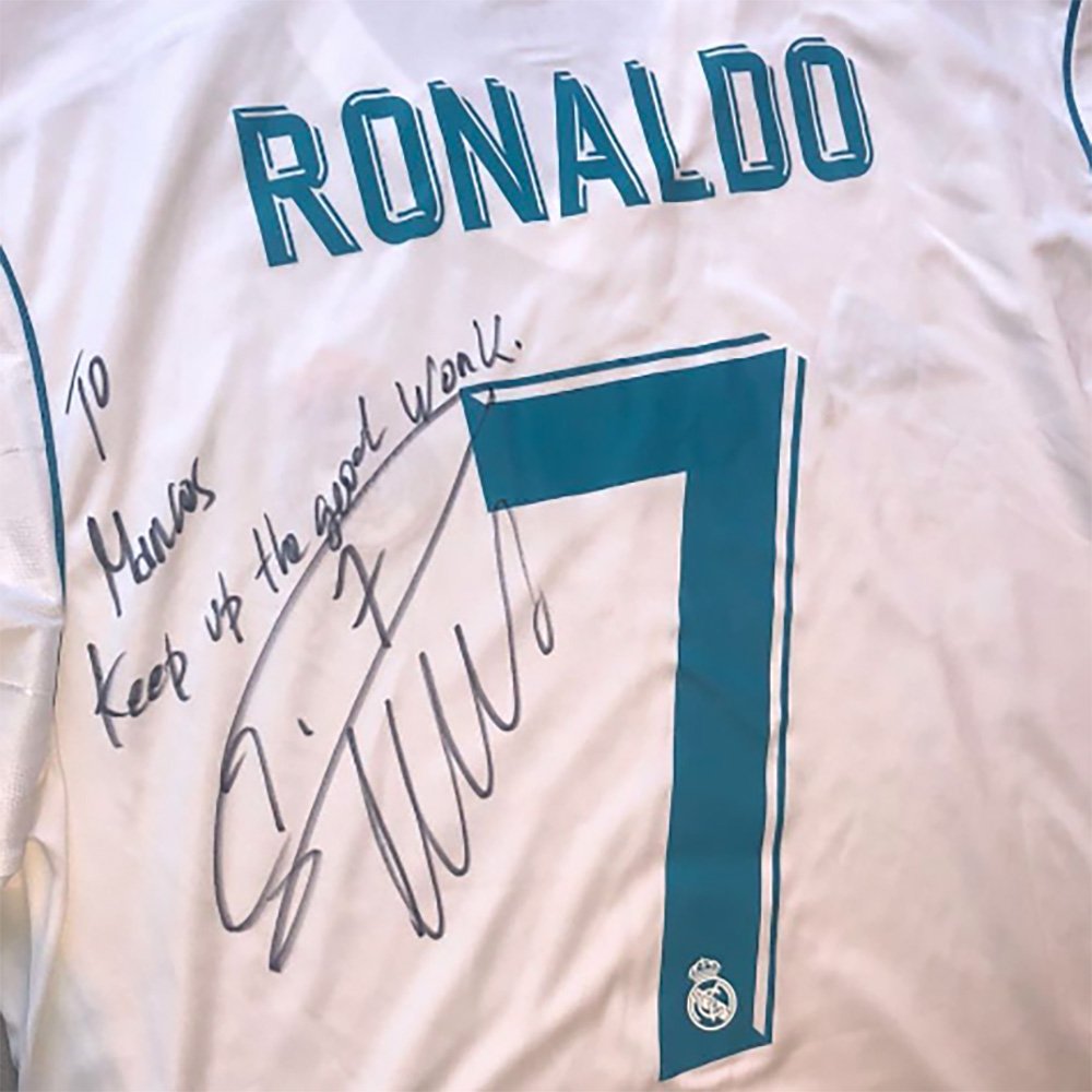 poll Become Quote توییتر \ Mundo da Bola در توییتر: «Cristiano Ronaldo enviou uma camisa autografada para Marcus Rashford com algumas palavras de motivação. 👏 https://t.co/r0zOaZ5ZRi» poll Become Quote توییتر \ Mundo da Bola در توییتر: «Cristiano Ronaldo enviou uma camisa autografada para Marcus Rashford com algumas palavras de motivação. 👏 https://t.co/r0zOaZ5ZRi»