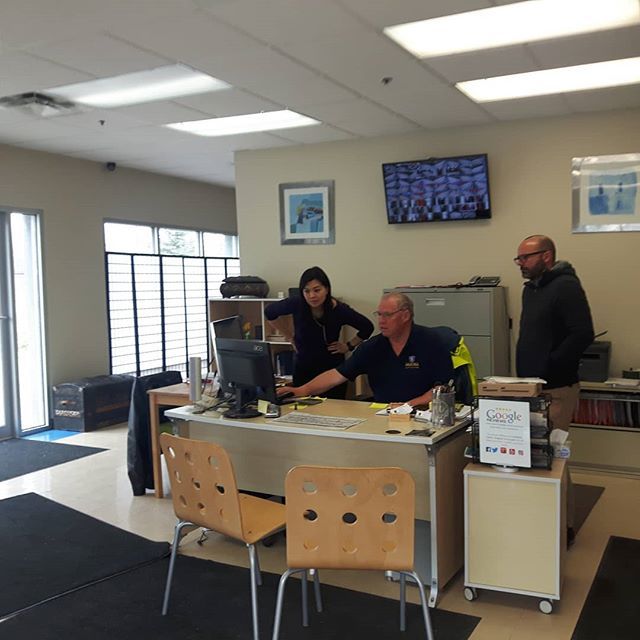 VaultraBTFD's tweet photo. Valtra's great accounting team at our #niagarafallscanada #selfstorage facility thus afternoon. #outofspaceweretheplace https://t.co/75wDgrVv5i https://t.co/IUJolwsXfc