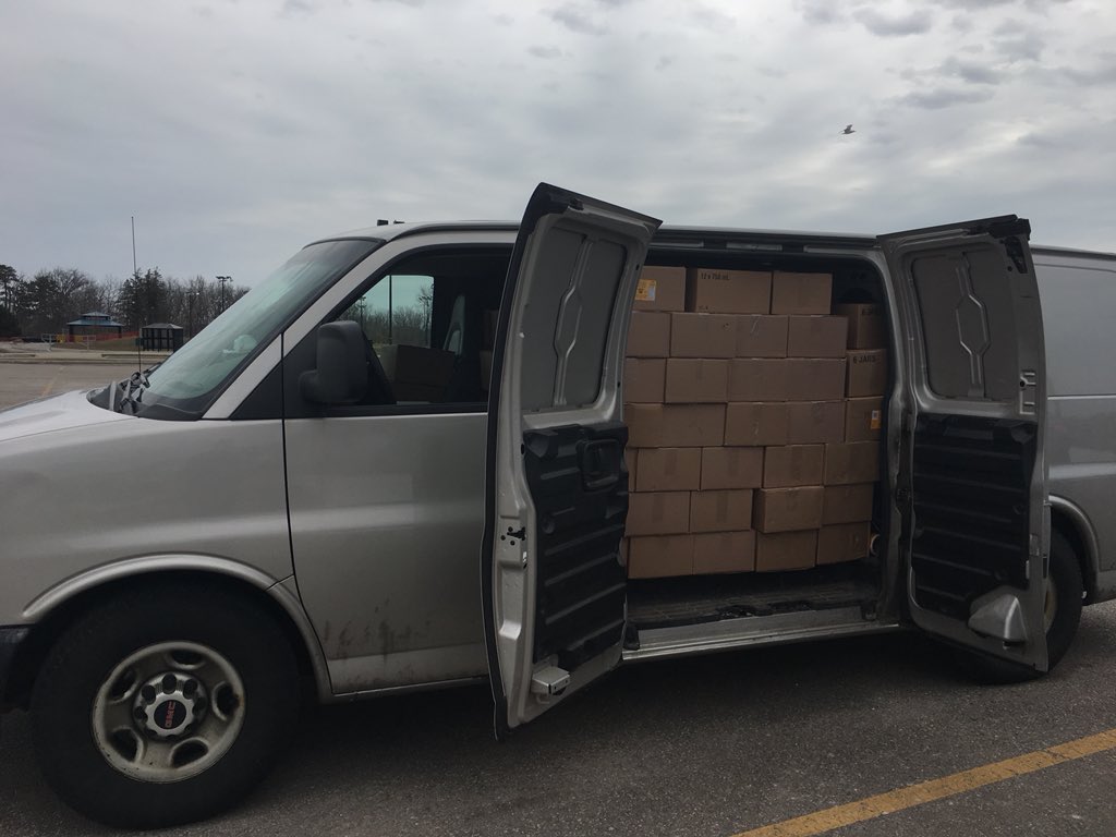 HRPSMiltHH's tweet image. Please be aware of your vehicle’s limitations and weight ratings. This van was being used to transport honey. It was inspected and found to weigh 6000kg! Much more than it was registered or built for. #OOS #notsosweet. #1DRUroadsafety ^js