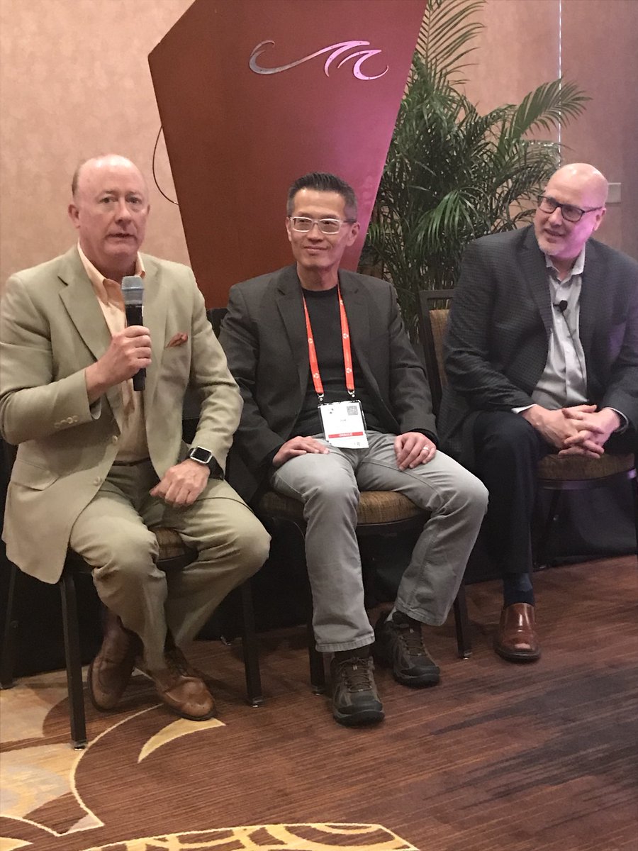 OracleJDEdwards's tweet photo. #Blockchain #AutonomousERP #chatbot panel at @QuestUserGroup #C18LV. @ScienceProfits @JoeHuang_Oracle @lyleekdahl addressing @OracleJDEdwards #CIO #CEO questions. https://t.co/gjlVUMoqbg