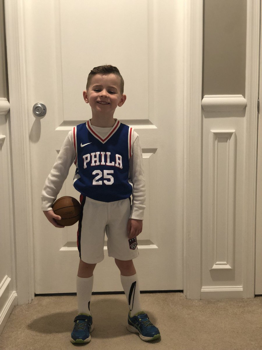 iammrsatchison's tweet photo. Ready for tonight! @sixers @BenSimmons25  #PhilaUnite #HereTheyCome #Sixers https://t.co/8yQt1dSvEH