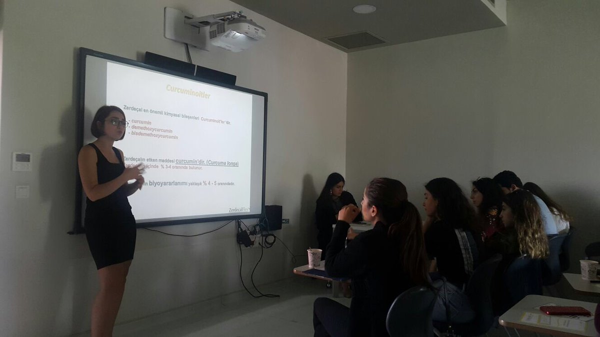 istkent_int's tweet photo. İstanbul Kent Üniversitesi Beslenme ve Diyetetik kulübü iş birliği ile düzenlenen “Gıdaya Takviye Sağlıkta Mucize” adlı  seminerimiz gerçekleşti. #istanbulkentüniversitesi #curcumini #zerdaçal #beslenmevediyetetik #sağlıklıbeslenme #takviyegıda #gidatakviyesi #sağlıklıyaşam https://t.co/gKseg8fReU