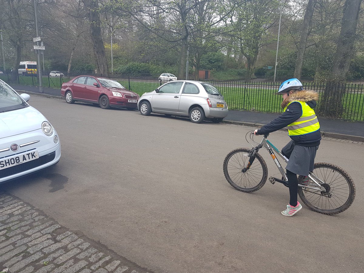 stpaulwhiteinch's tweet photo. Our latest @bikeability group learning to cycle safely on the roads #safetyfirst #level2training @drcet https://t.co/9R5KA6vRSX