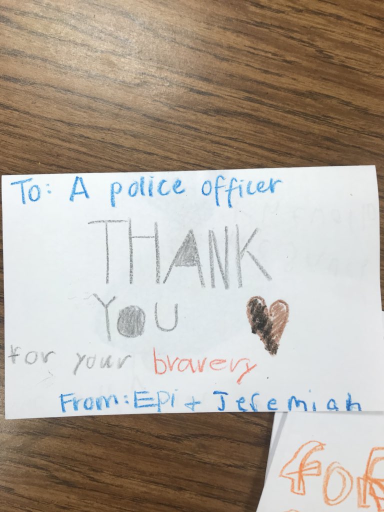 MsWilson_406's tweet image. The Q family #workedtogether to make thank you cards for police officers and firefighters this morning! We think you are #PAWSome and deserve recognition for everything you do to help our community! Thank you, thank you, THANK YOU! 🤗 @RootElemStaff @RootElem @kendrafisher82