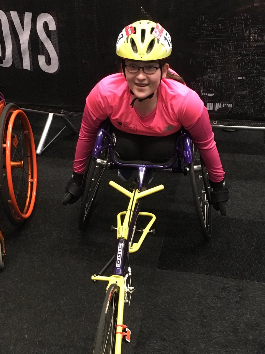 Good day at the London mini marathon getting a PB of 1:59 super happy time this year 20:49