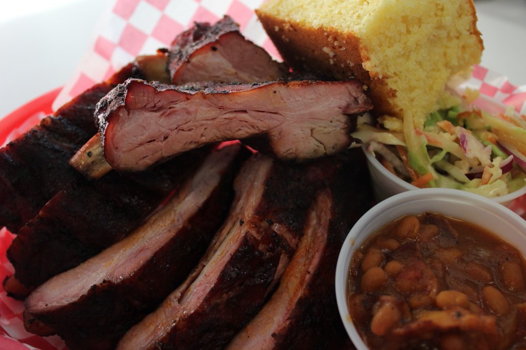Bluffstop1's tweet photo. Specials menu for this week:
•Barbecue ribs with coleslaw and baked beans
•Fish tacos topped with mango slaw
•Smoked chicken tacos topped with avocado, pickled onions and fresh vegetables

We’re serving all specials starting tonight until we run out! https://t.co/LciJd4EdXO