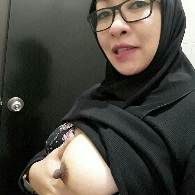 NoNetwork111's tweet photo. #JilBoobsPart2 https://t.co/XCoElfsLkW