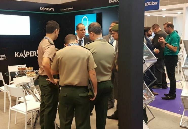 exercitooficial's tweet photo. Grandes empresas de segurança cibernética, algumas parceiras das Forças Armadas, estão presentes na #BrazilCyberDefense #CSTM #ExércitoNuncaPara https://t.co/J2JAXu97uJ