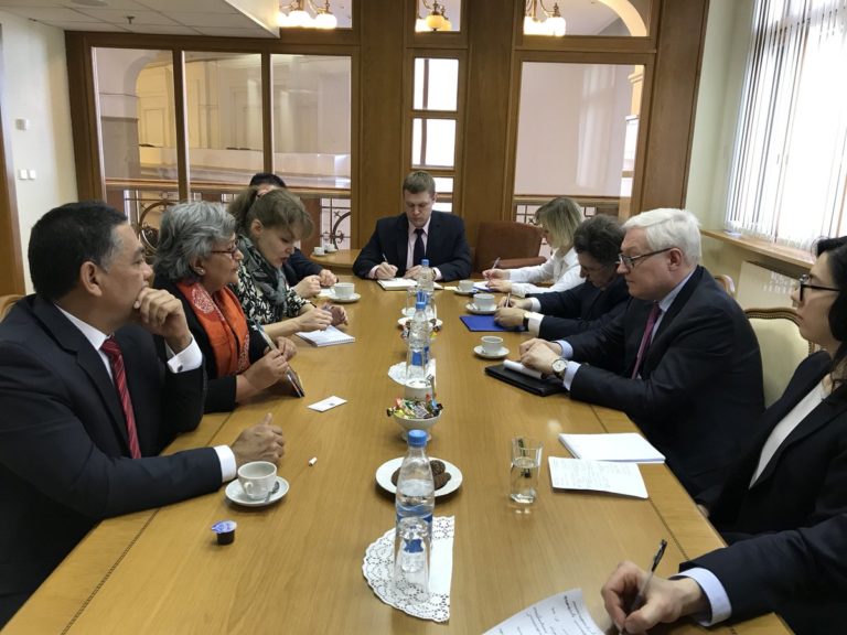 VTVcanal8's tweet photo. Presidenta del CNE expuso fortalezas del sistema electoral venezolano en Rusia https://t.co/tp7GJjrf2W 

#IndependenciaParaElProgreso https://t.co/Lrz5Xbu2WQ
