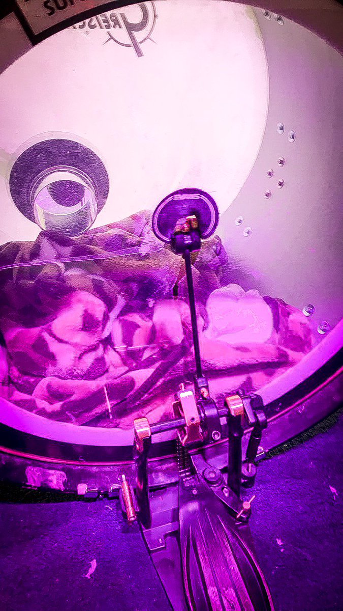 PartTimeSavants's tweet image. Keaton’s been hitting the ankle weights pretty hard lately and tore through his #kickdrum batter head during @heardonhurd.  If you wanna see Keaton’s #jackedankles (and you do), come see us play at the @NormanMusicFest this Saturday at 8 pm in the front room of @bisonwitches_OK.