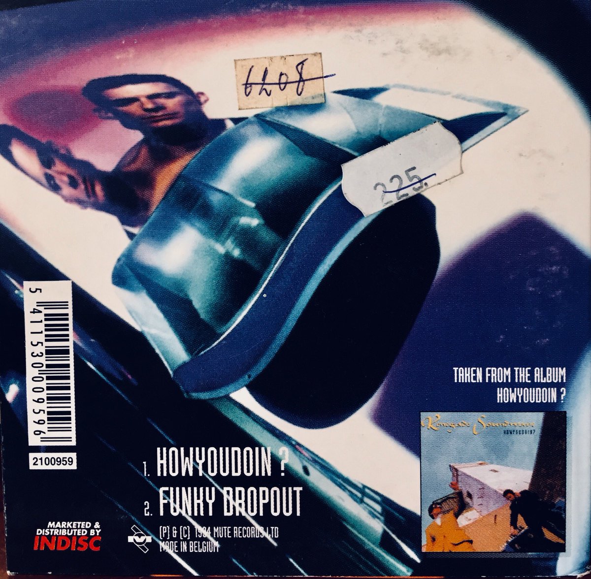 jpunaro's tweet image. It was a surprise to find out about a #RenegadeSoundwave cd single I didn’t know anything about!

it’s really cool to add it to my #recordcollection even when the 2 tracks are album versions.

Renegade Soundwave - Howyoudoin?

@MuteUK  #indisc @dannybriottet #dancemusic