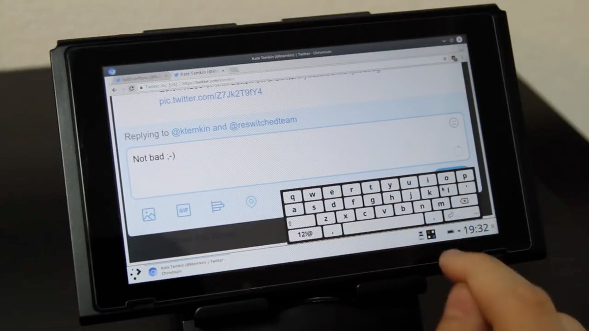 WhatFartGames's tweet image. Alerta en las oficinas de #Nintendo
El equipo de #Fail0verflow ha compartido un video en el que testean un exploit del procesador #TegraX1 con el que pueden correr Linux. 
Lo preocupante es que no sería patcheable a menos que se cambie el procesador.