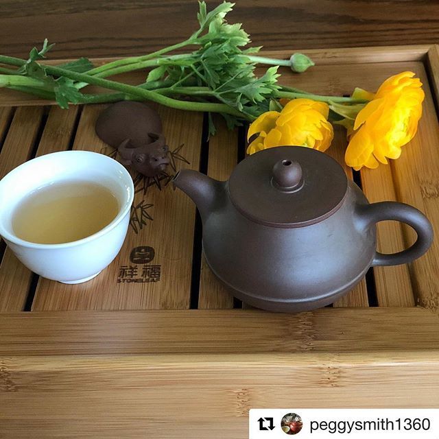 CCFineTea's tweet image. #Repost @peggysmith1360 ・・・
“Phoenix Mountain Oolong Yellow Branch @ccfinetea .”
.
.
.
#dailytea #teaware #teapet #teaandflowers #ccfinetea ift.tt/2qU3hVN