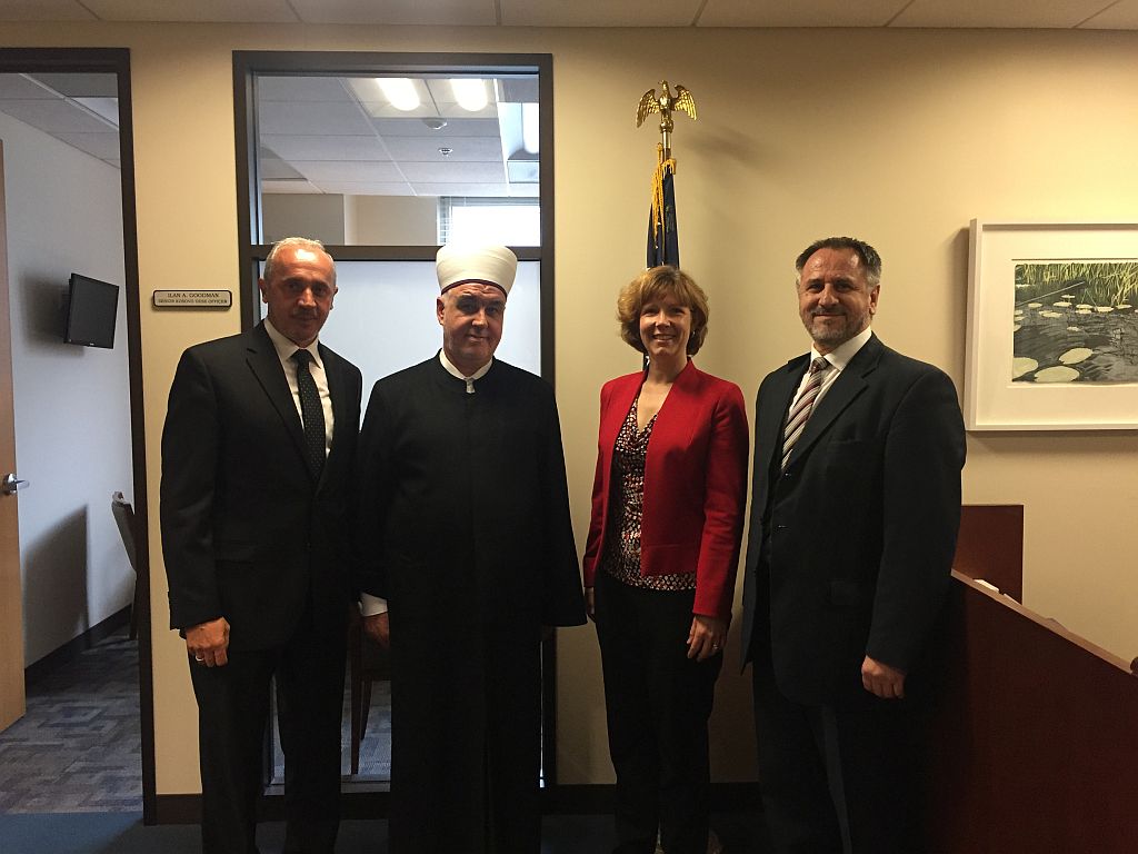 insba1's tweet photo. Reis #Kavazović sa visokim zvaničnicima u #Washingtonu - https://t.co/sBr1L438tR @insba1 @RijasetBiH @MuhamedJusic https://t.co/hDeKscSlKK