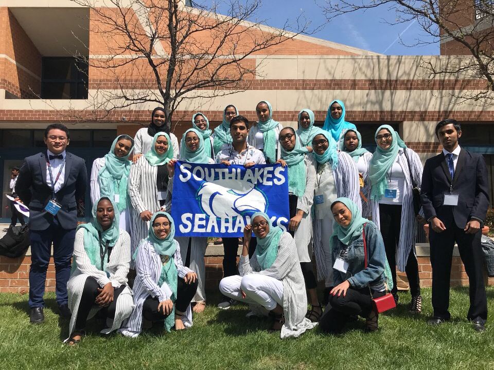SLHSMSA's tweet photo. South Lakes Seahawks at MIST!! #dcmist #DCMIST2018 https://t.co/pixmW6rCp1