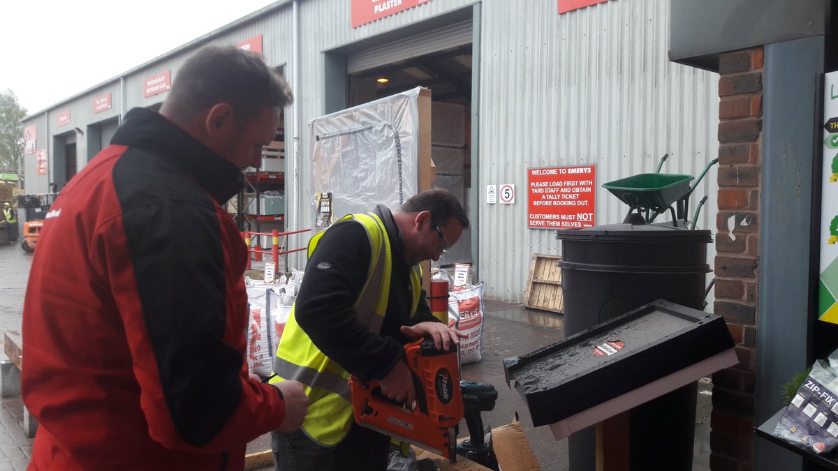 jonesalex7's tweet image. Todays hands on demonstrations and product support @ emerys builders merchant telford!!! #C2MULTIPURPOSE #ZIPFIX #FIRMHOLD #MULTIFIXSTELLA @greggojohn @JRDTimco @TIMco_tweets @mickymerch @Josh21Knight @rance1970