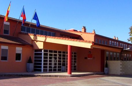 Iniciamos los trámites para la firma de un nuevo convenio, en este caso con el CPEE "La Alegría" de Huesca, esperamos poder ayudar. !!Gracias por vuestra confianza en Padrino Tecnológico"