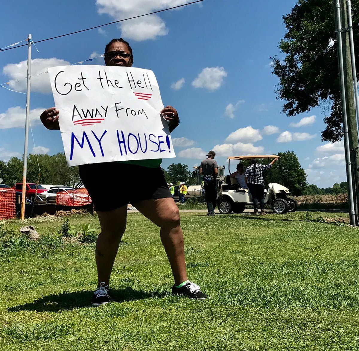NoBayouBridge's tweet photo. BREAKING: Water protectors from L'eau est la Vie Camp are out in Youngsville, LA working with local landowners to fight Energy Transfer Partners & the Bayou Bridge Pipeline. Construction has been stopped for several hours this morning.
#StopBBP #StopETP #NoBayouBridgePipeline https://t.co/PQ77EIDUvA