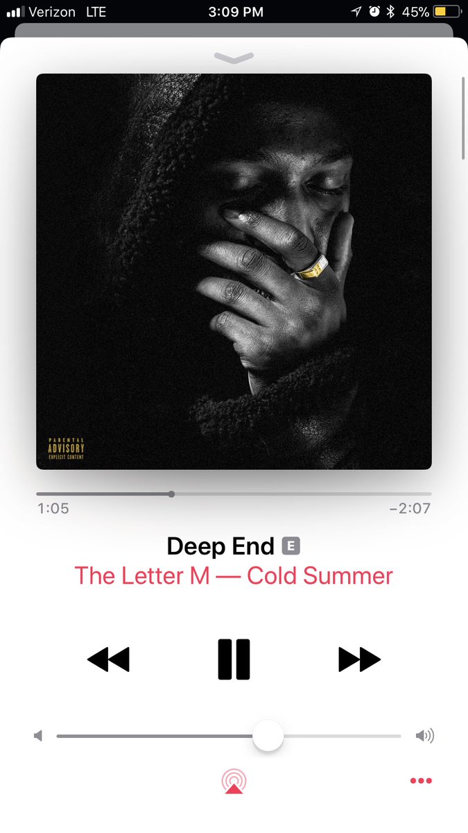 LexiMoon_'s tweet photo. At work bumpin 🤗🔥 https://t.co/HbNIDPsNDu