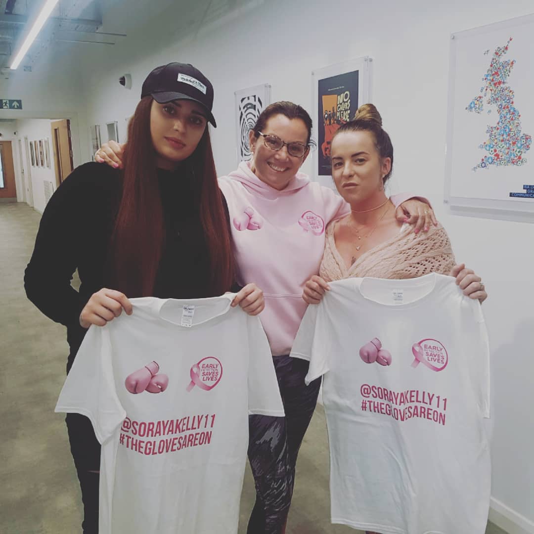 23/04 was such an emotional day😢spending the day with the amazing staff and students and being filmed for my documentary🤗I received a call from the inspirational Gloria Hunniford🤗to confirm the beautiful Caron Keating can be included on my campaign advert united we stand🌍👊🎀