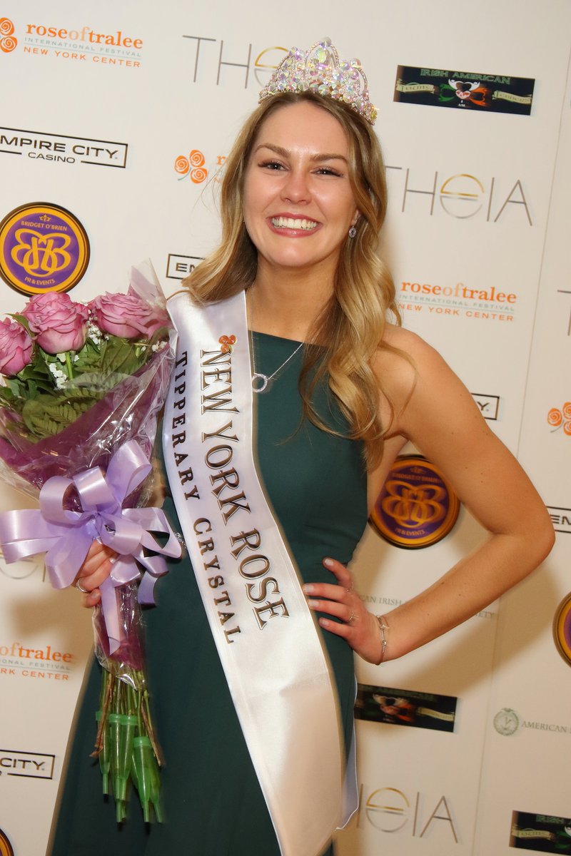 NYRoseCenter's tweet photo. Congratulations to our 2018 New York Rose:  Sarah Ward

Sarah Ward, 22

Hometown: @YourGoshenNews , NY

Sponsor: @Halligan’s Public House @IrelandChamber @IrishNetworkNY @IrelandinNY @annamcgill_anna @GlobalIrish @connect_kerry @Kerrys_Eye @KerryAssoc @IrishBusinessNY @aohdiv1 https://t.co/YTCMpXkmn4