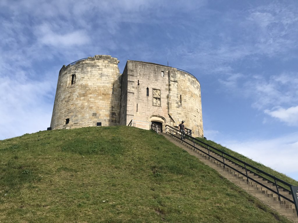 MuseumElinor's tweet photo. I was in my favourite #Yorkshire city today York! #cityMW it has so many beautiful buildings, great museums and good cake! #Bettys #celebratingmuseums @MuseumWeek https://t.co/7XGptcwYI7