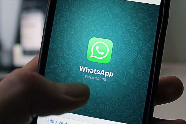 TheTechnoShala's tweet photo. .@WhatsApp New Terms: Children below 16 years cannot use #WhatsApp in European Region and below 13 years in other regions. Read more details here: https://t.co/sToBOxrhzD https://t.co/SMjT2ZLYuw