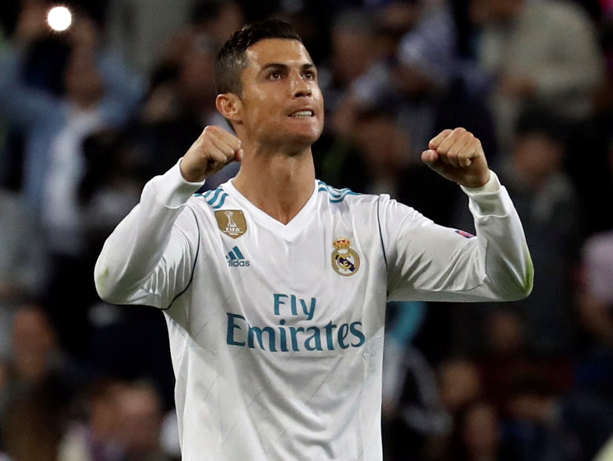 Dos destaques da Champions, quem merece mais a Bola de Ouro? 

🔁 Salah
❤ Cristiano Ronaldo